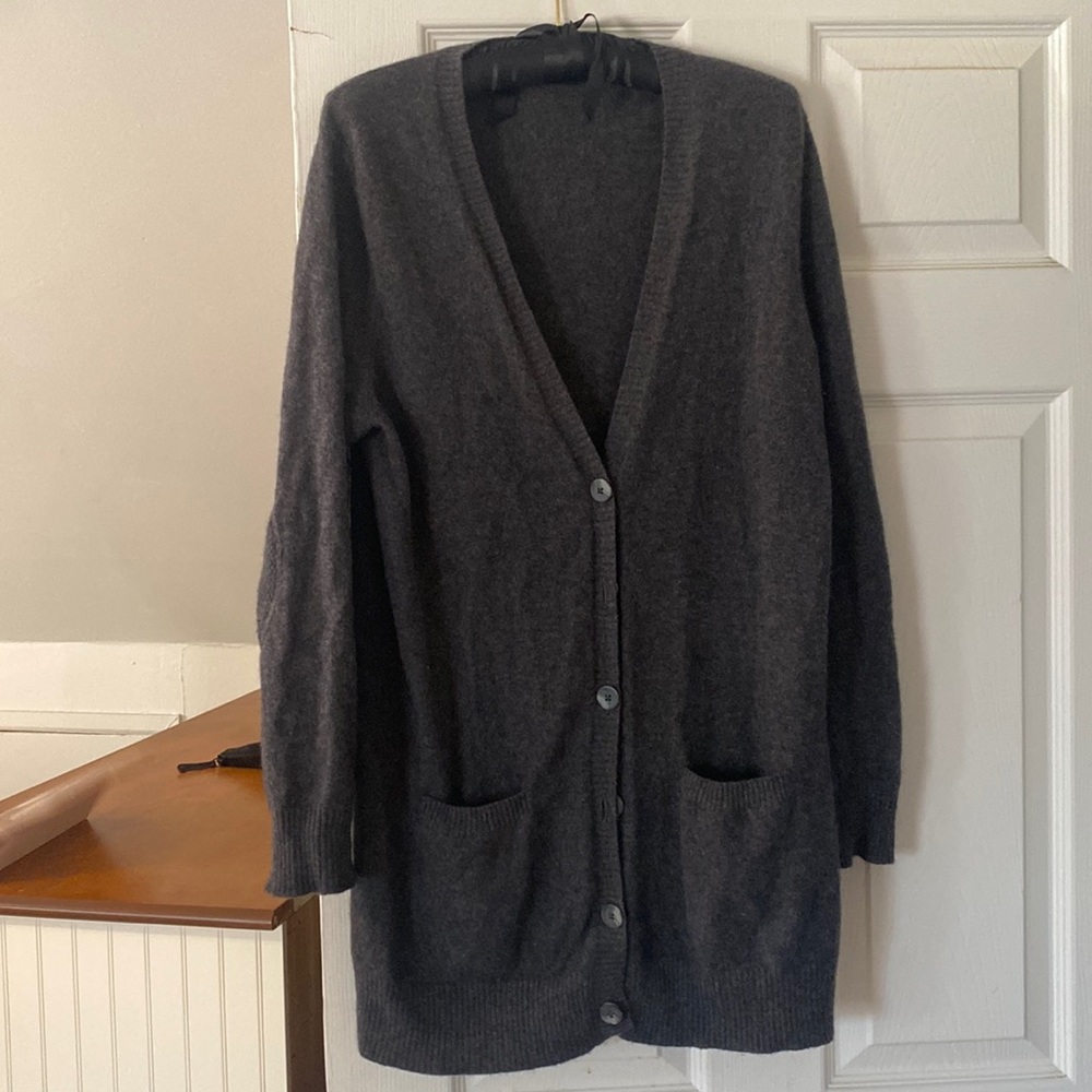 Black XL cashmere Ann Taylor sweater